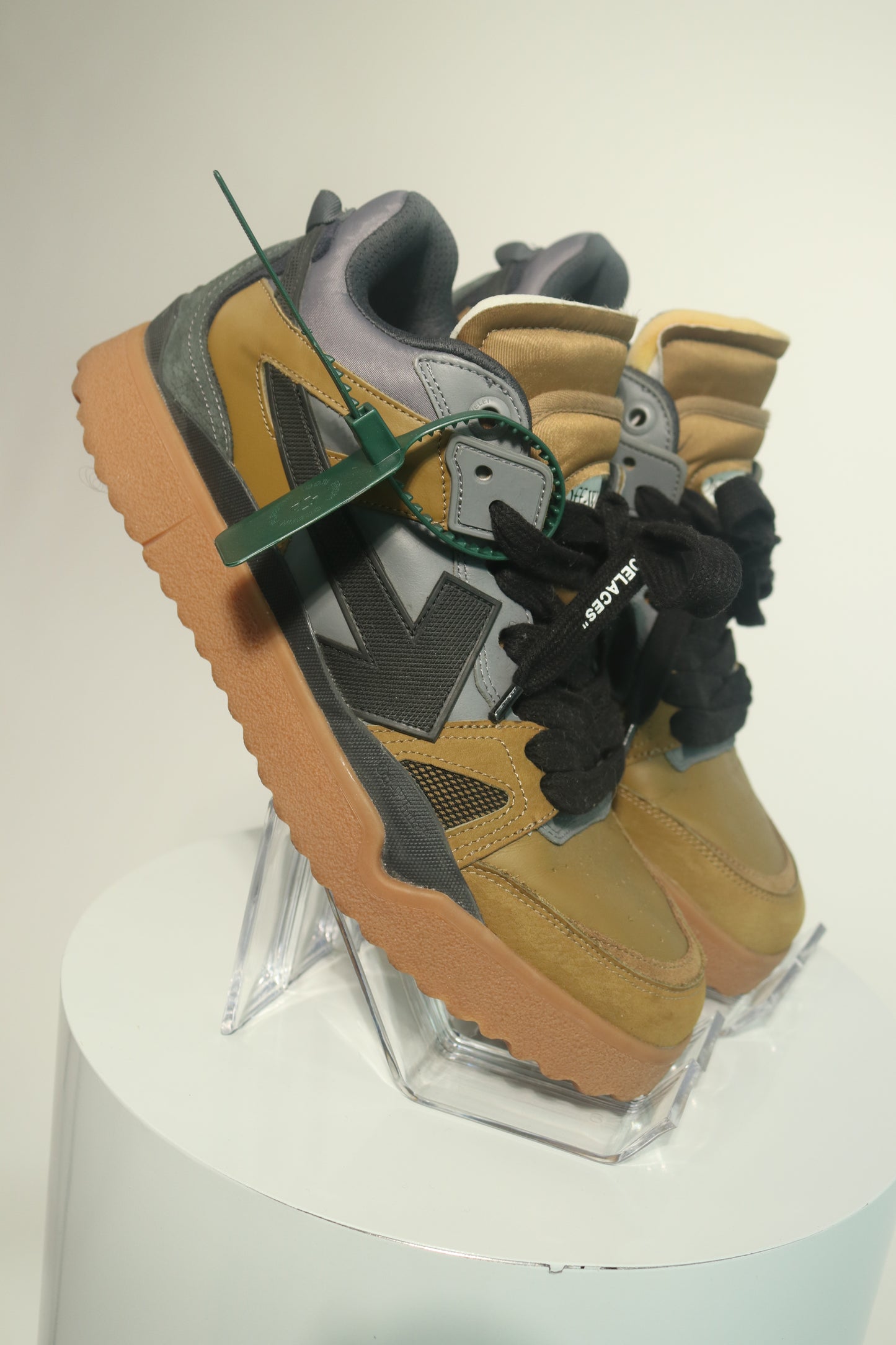 Off-White Sponge Mid Top Sneakers