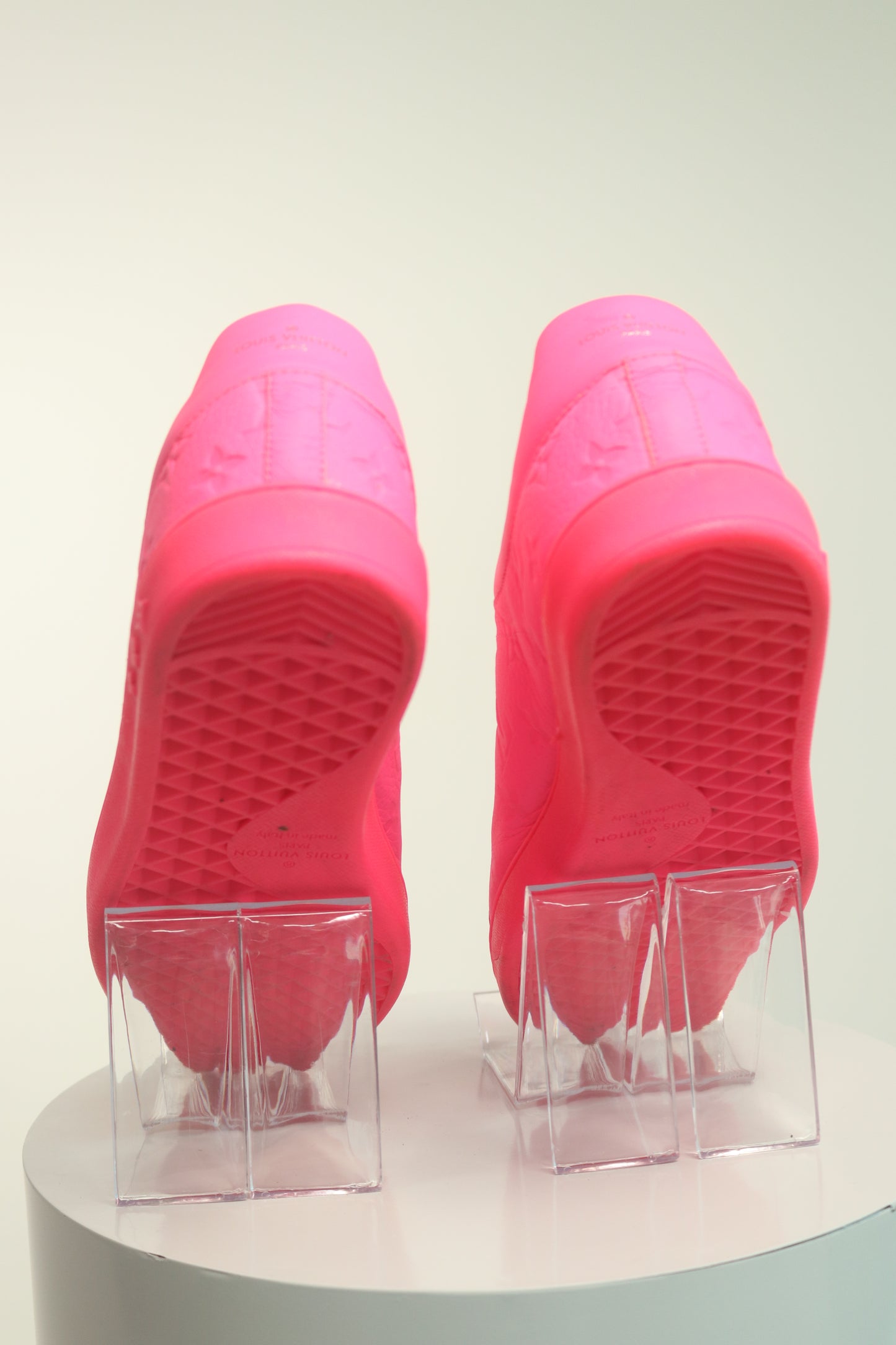 Louis Vuitton	Luxembourg Leather Sneakers